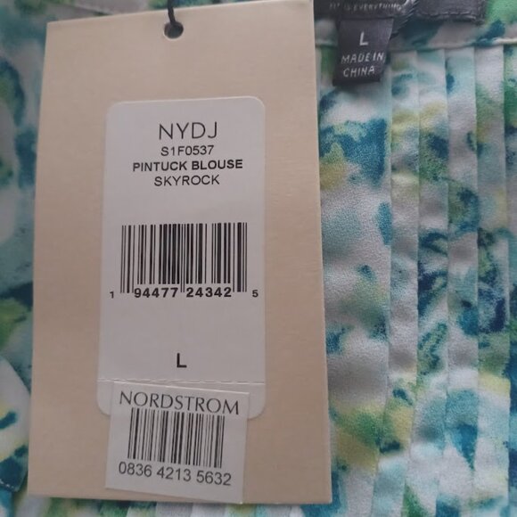 NWT NYDJ Pintuck Blouse L Skyrock Blu Green Watercolor Print Lg Sleeve Nordstrom - Picture 7 of 8
